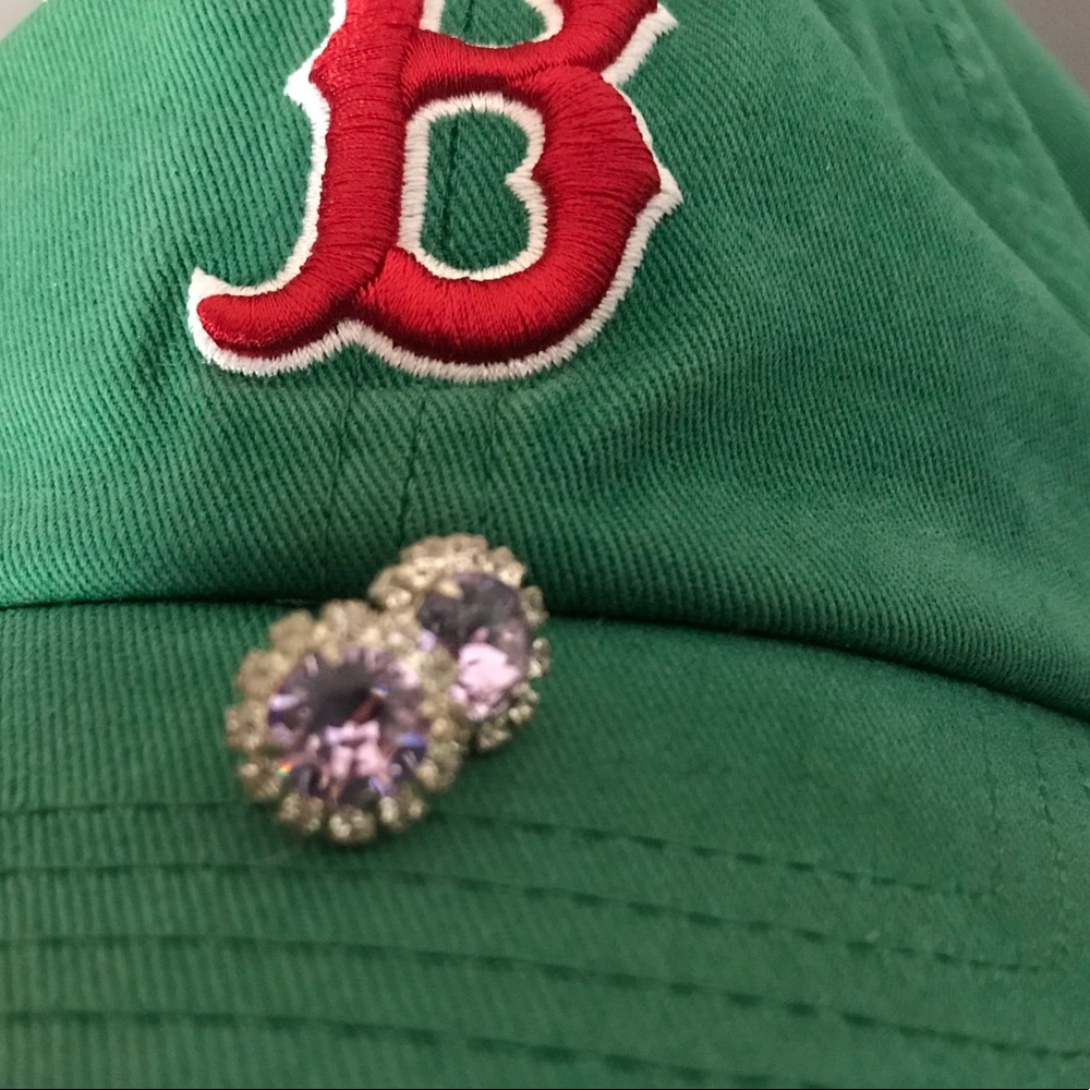 Jojo loves you Boston earrings in purple